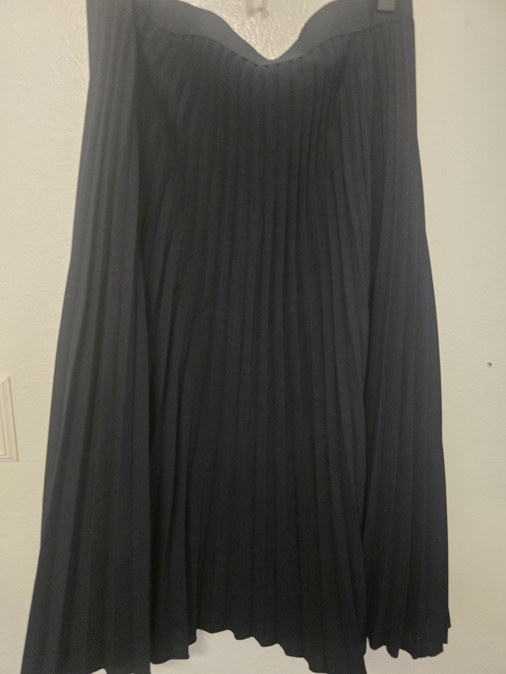 H&M Navy blue Pleated Midi Skirt